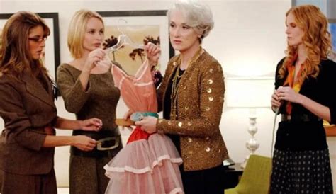 il diavolo.veste prada miranda arriva in ufficio|Il Diavolo Veste Prada: le frasi più famose di Miranda Priestly che .